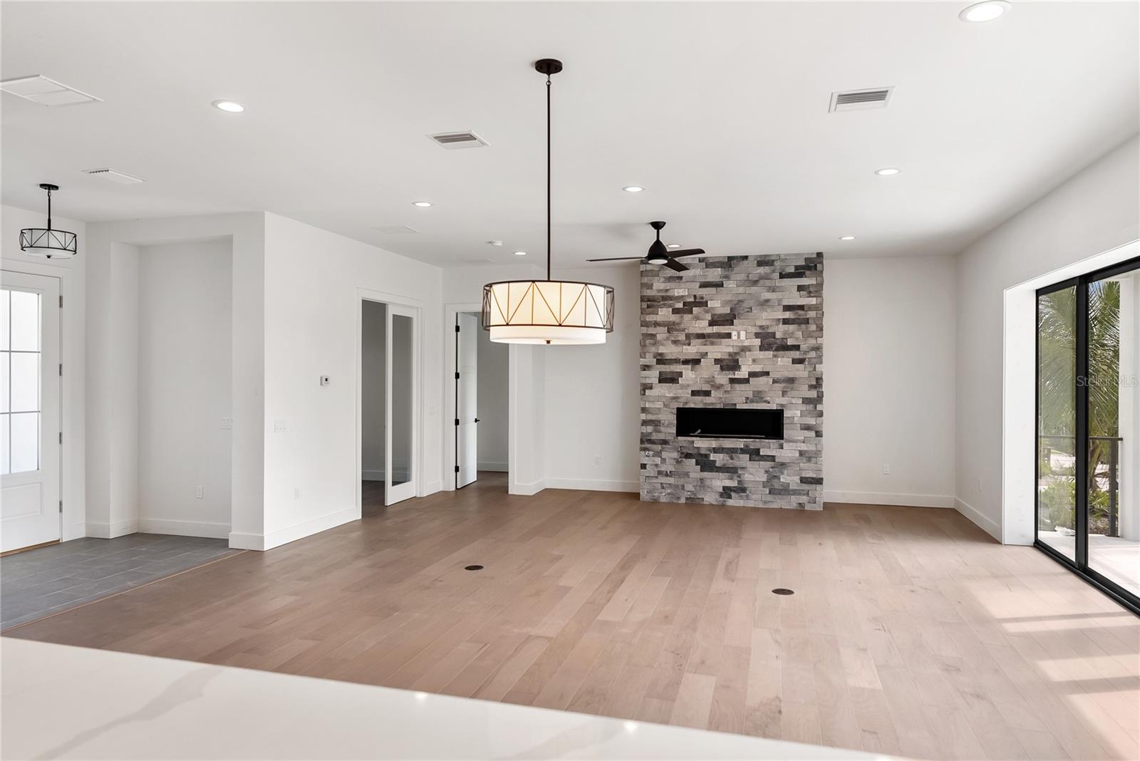 530 DE NARVAEZ DR — photo 19