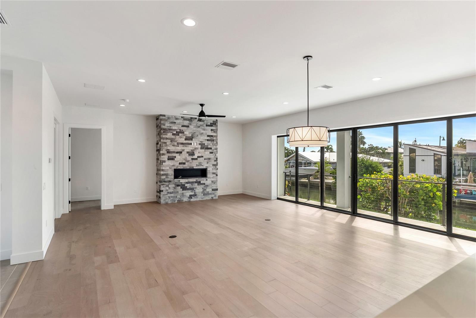 530 DE NARVAEZ DR — photo 15