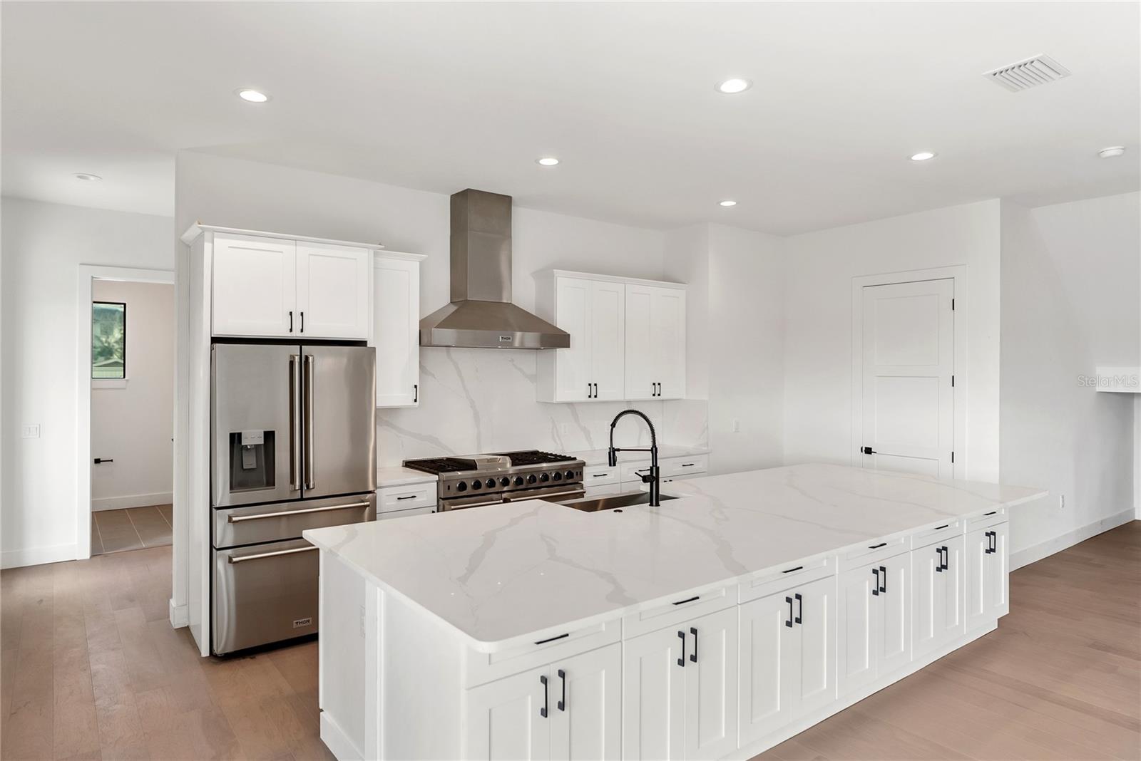 530 DE NARVAEZ DR — photo 24