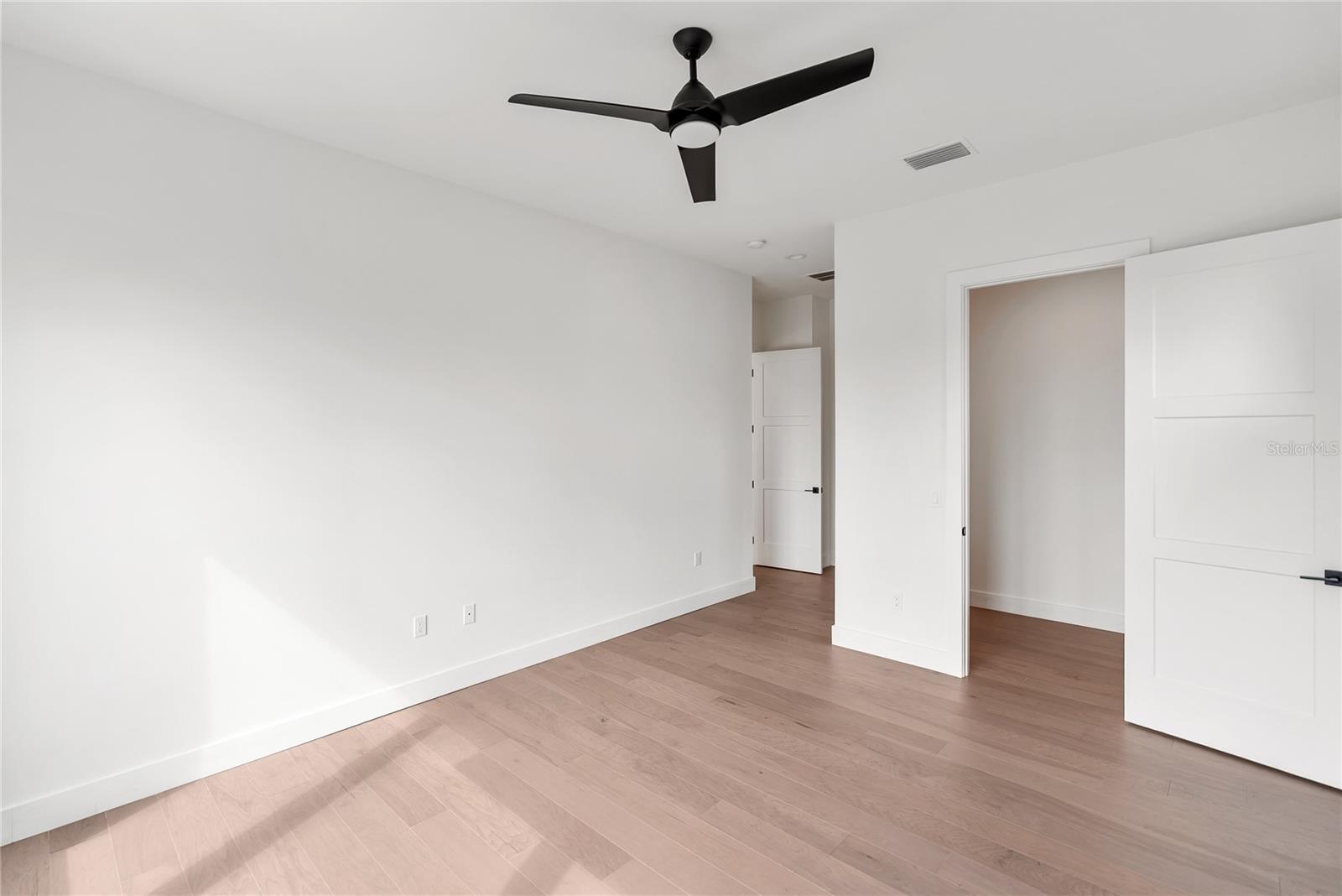 530 DE NARVAEZ DR — photo 31