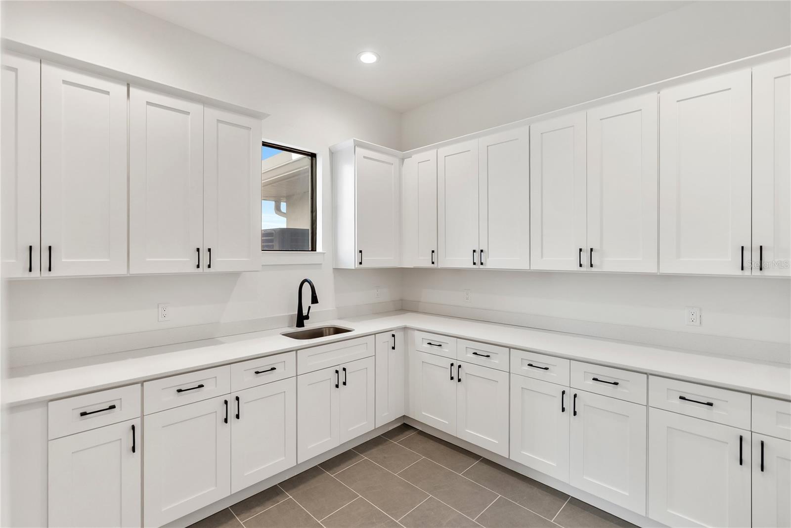 530 DE NARVAEZ DR — photo 9