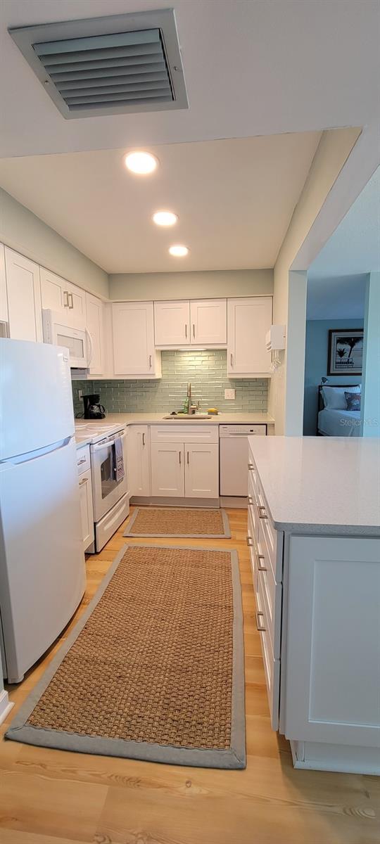 632 EDGEWATER DR #537 — photo 17