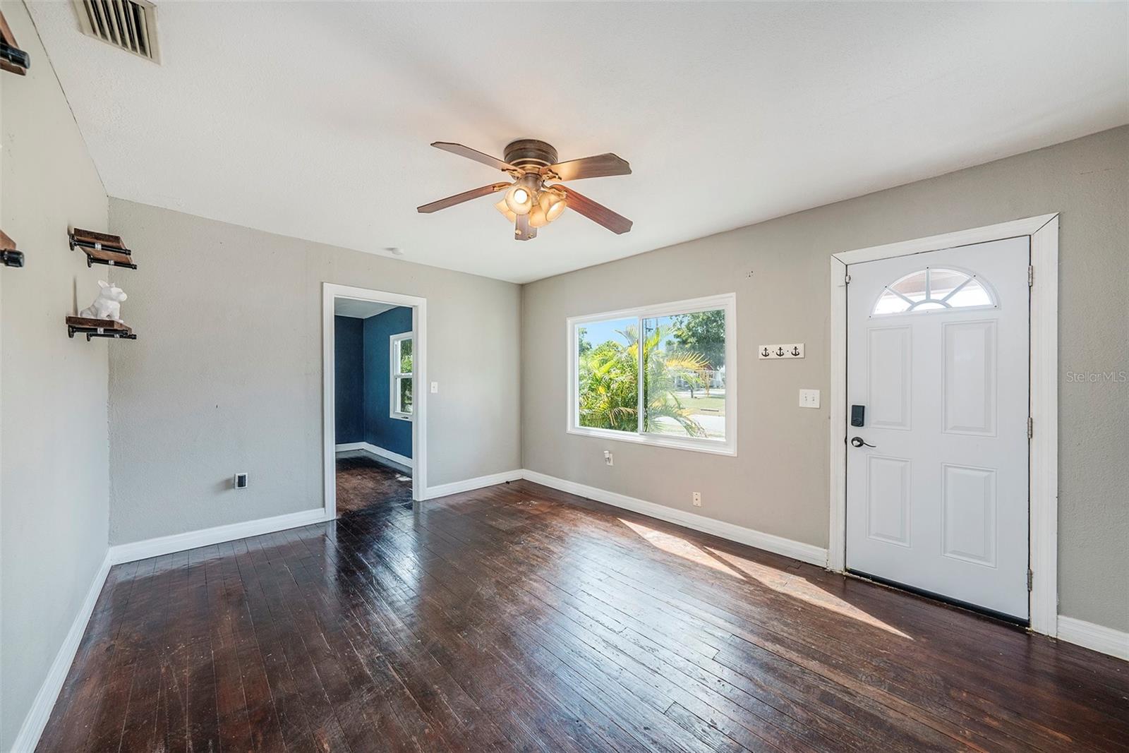 1702 E KNOLLWOOD ST — photo 14