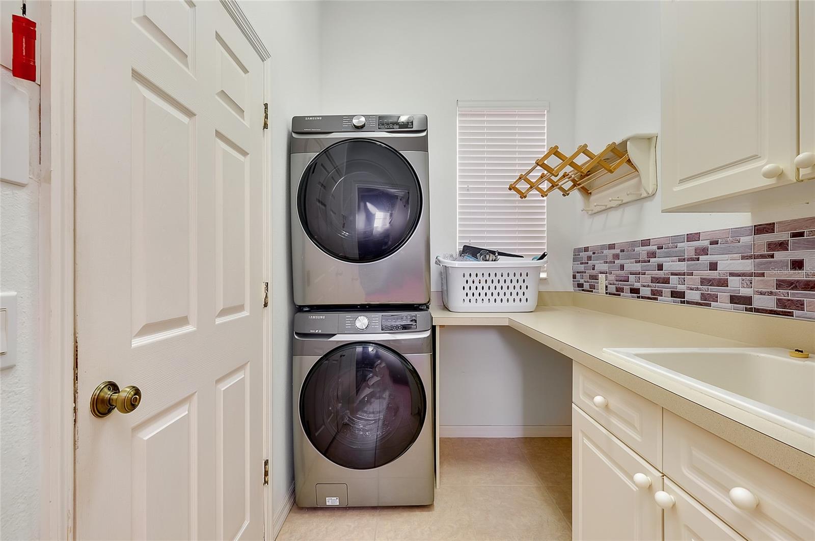 3975 SQUARE EAST LN #9 — photo 22
