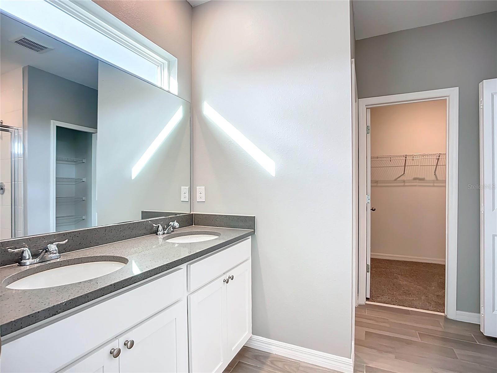 11829 CLARE HILL AVE — photo 27