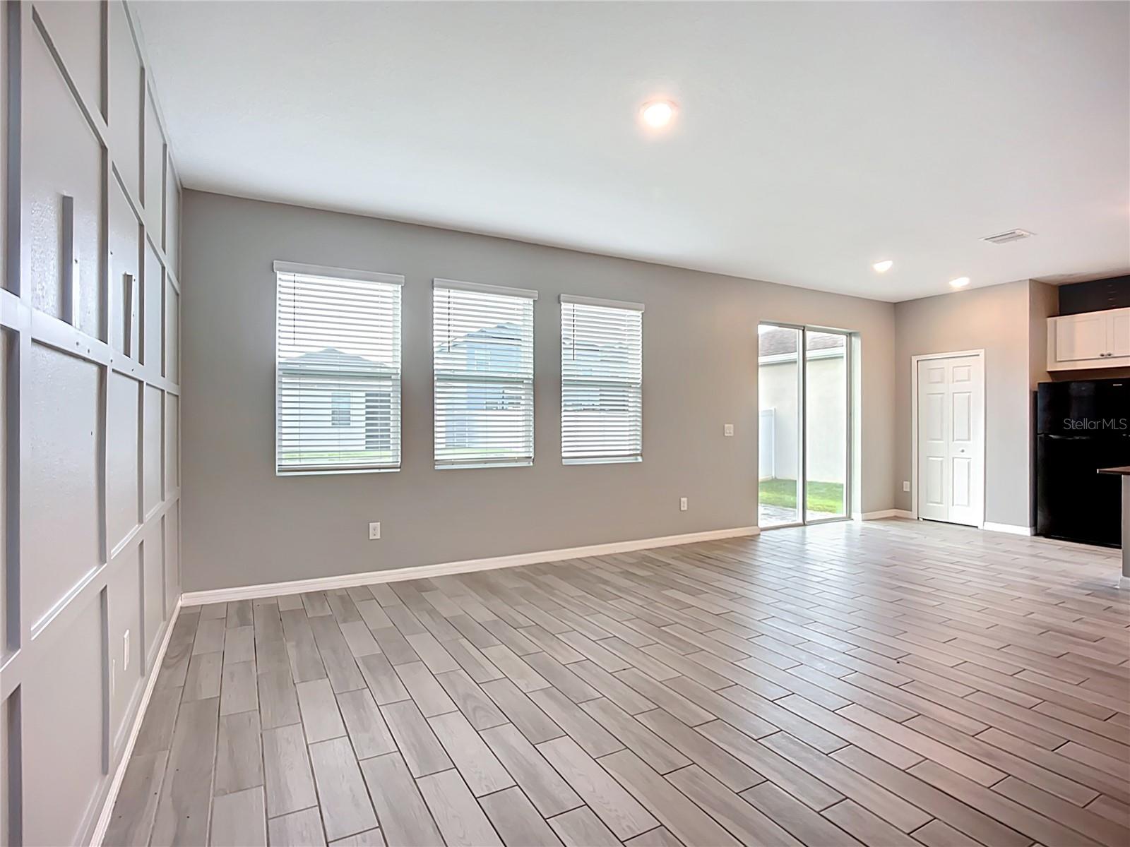 11829 CLARE HILL AVE — photo 11