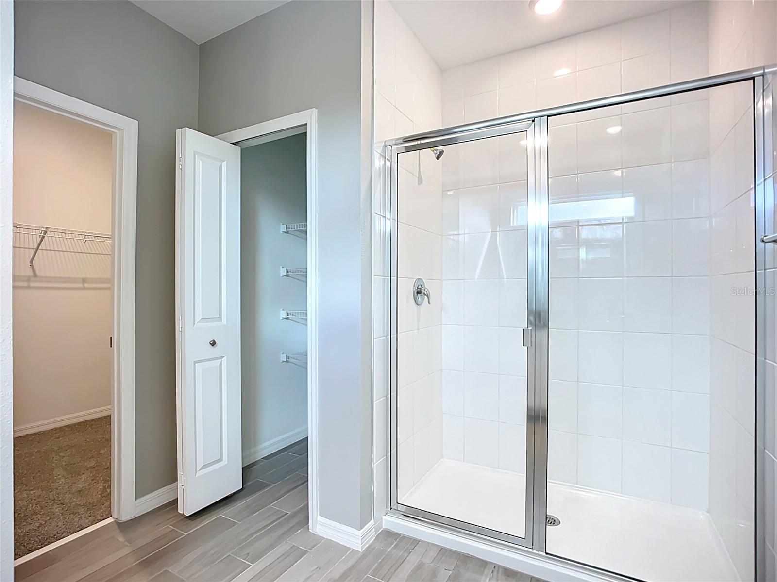 11829 CLARE HILL AVE — photo 29
