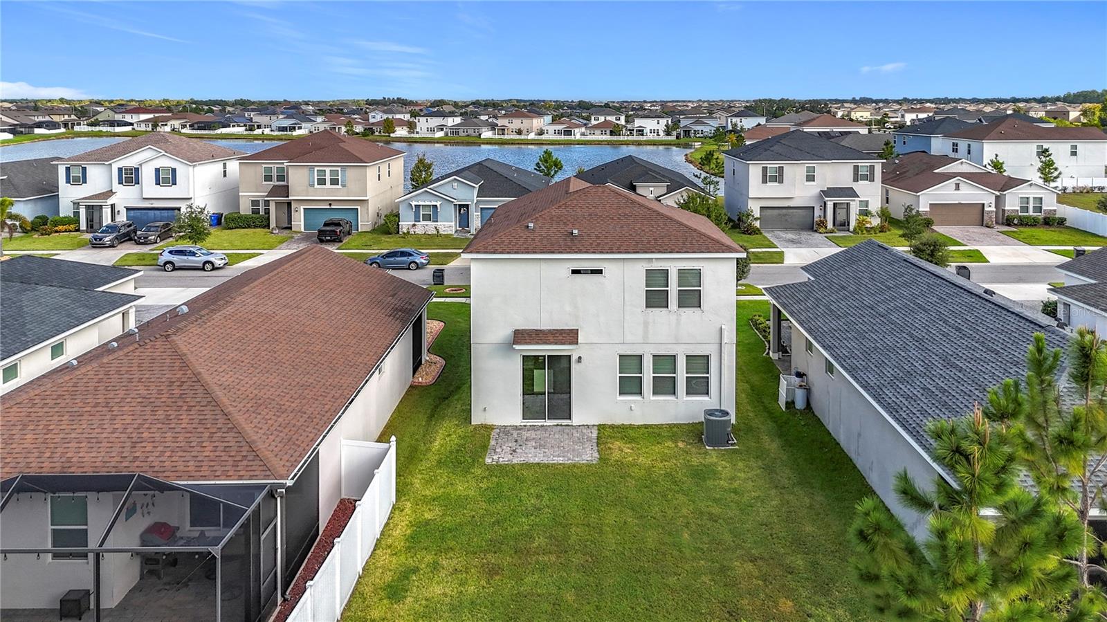 11829 CLARE HILL AVE — photo 40