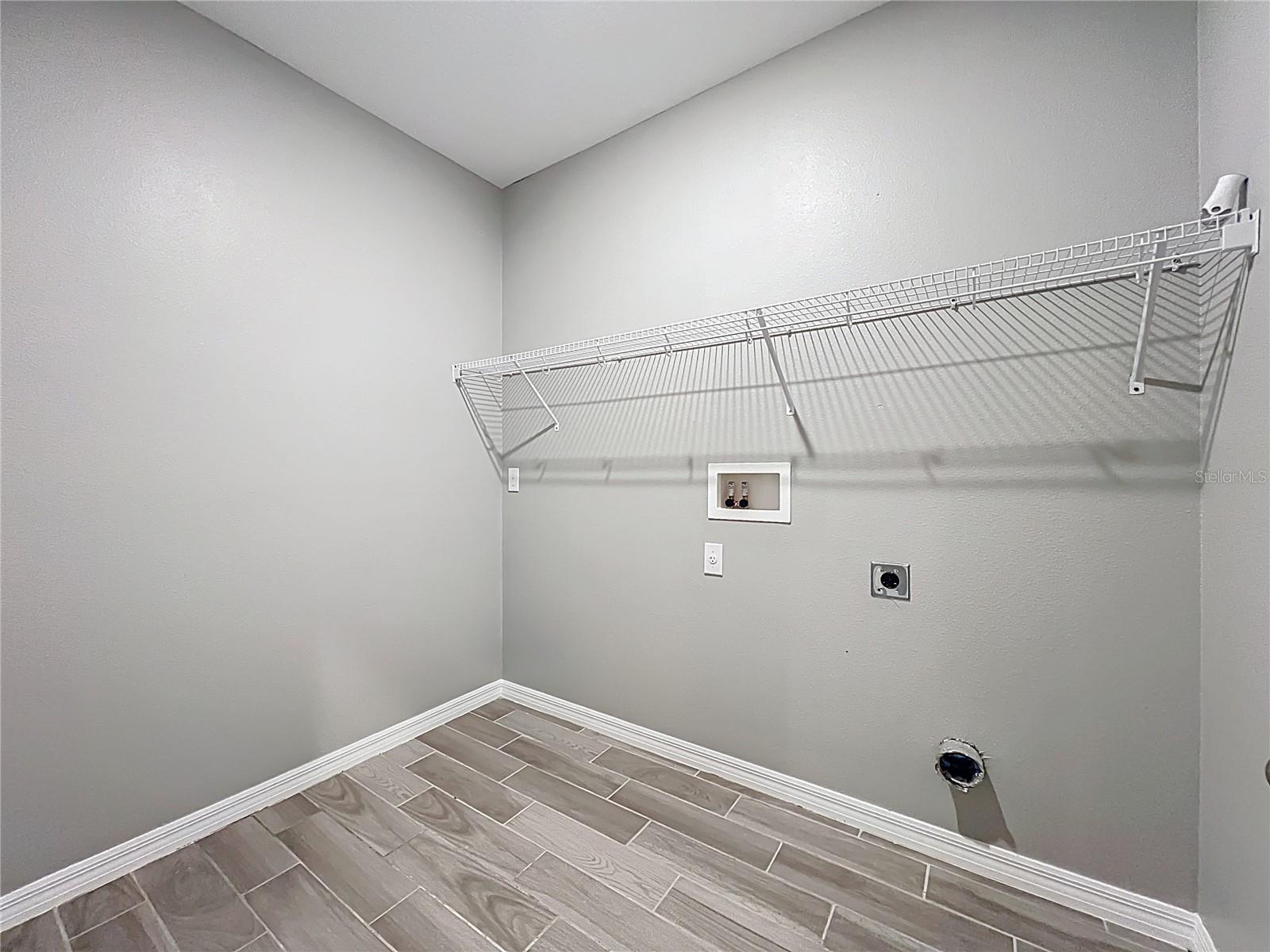 11829 CLARE HILL AVE — photo 31
