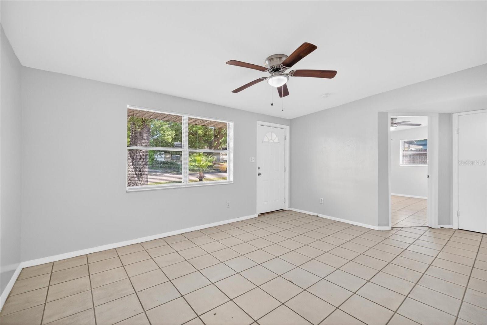 11015 MARTHA AVE — photo 6
