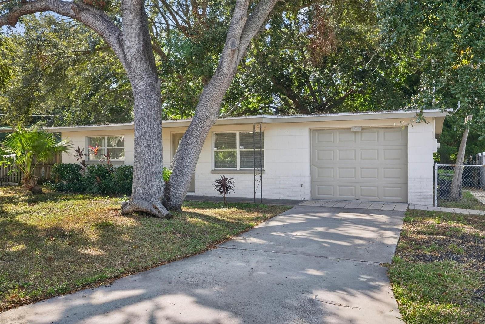 11015 MARTHA AVE — photo 26