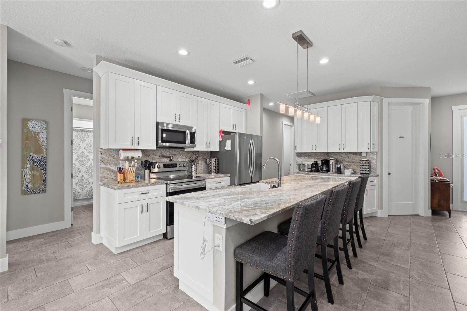 279 AVALON RD — photo 17