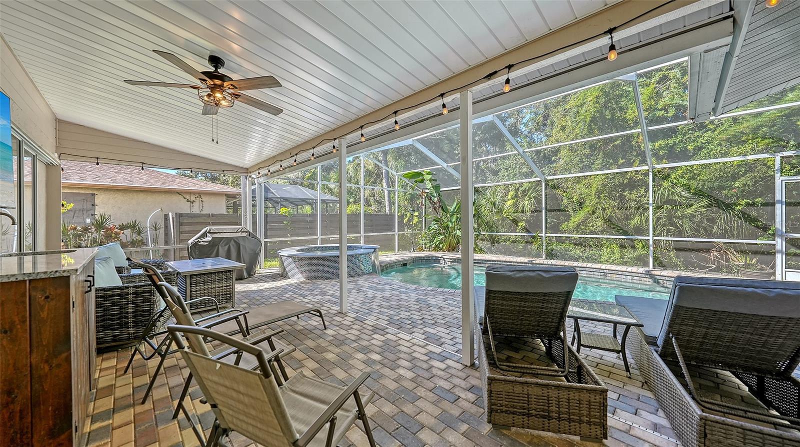 2246 CORK OAK ST W — photo 40