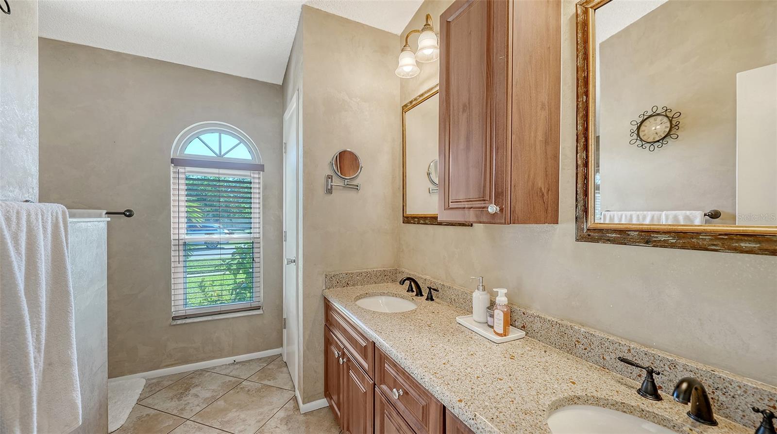 2246 CORK OAK ST W — photo 29