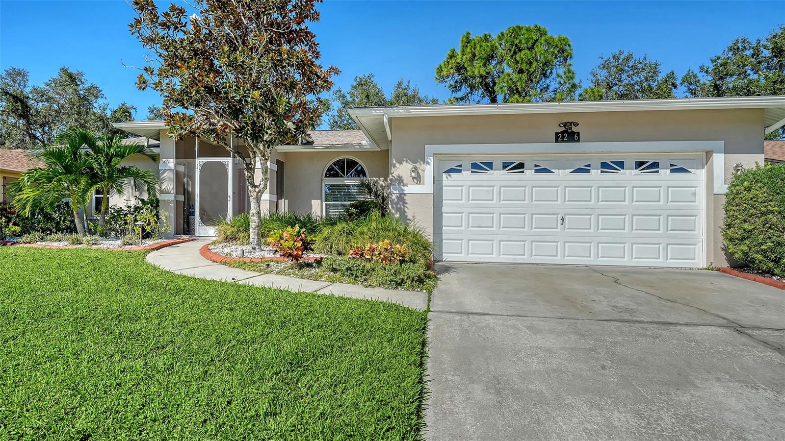 2246 CORK OAK ST W — photo 2