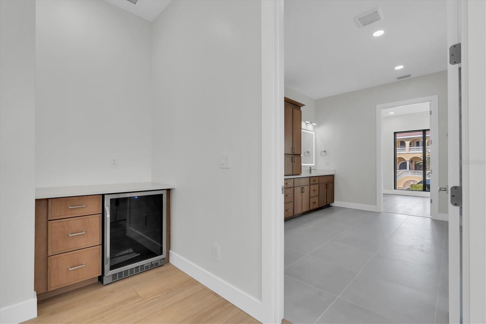 5966 BAYVIEW CIR S — photo 26