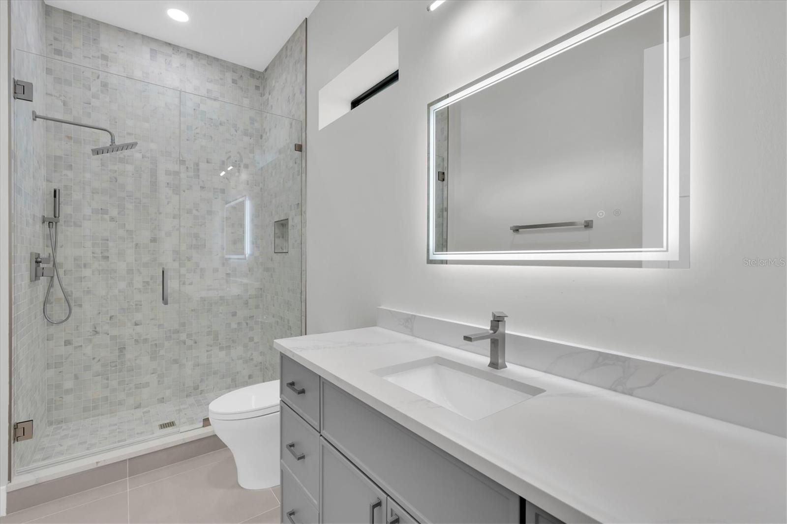 5966 BAYVIEW CIR S — photo 46