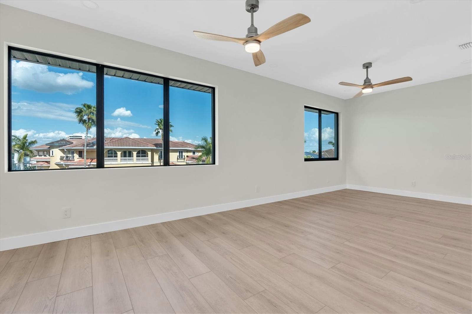 5966 BAYVIEW CIR S — photo 31