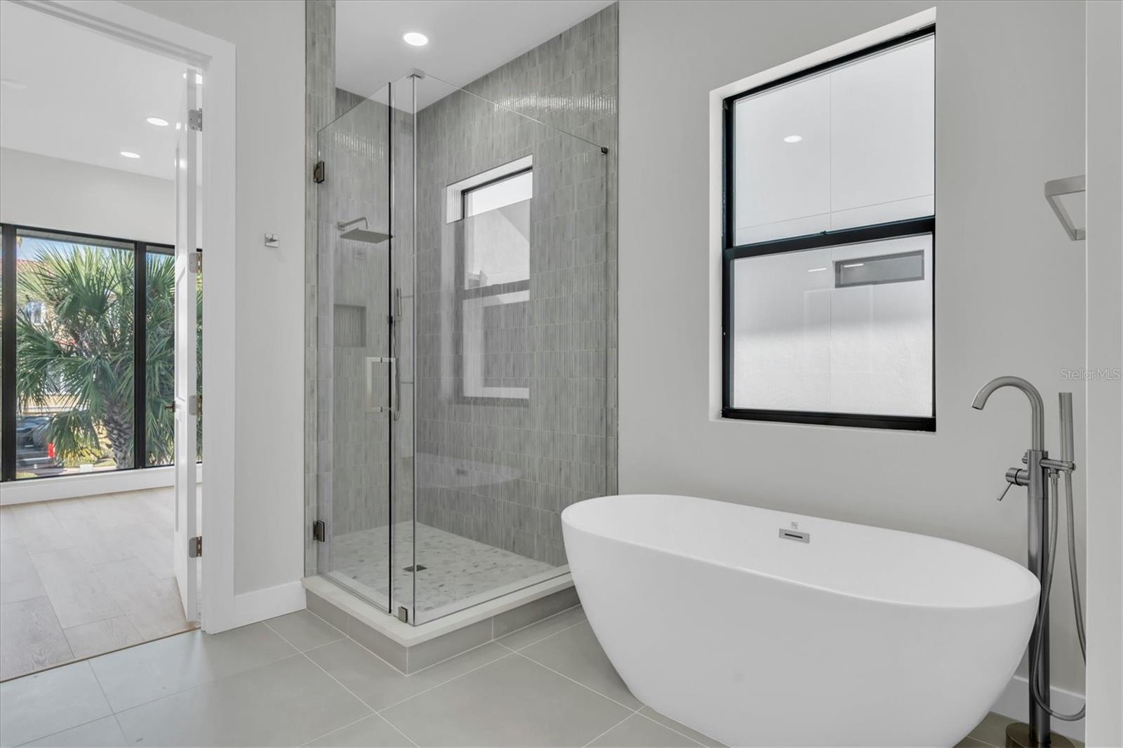 5966 BAYVIEW CIR S — photo 28
