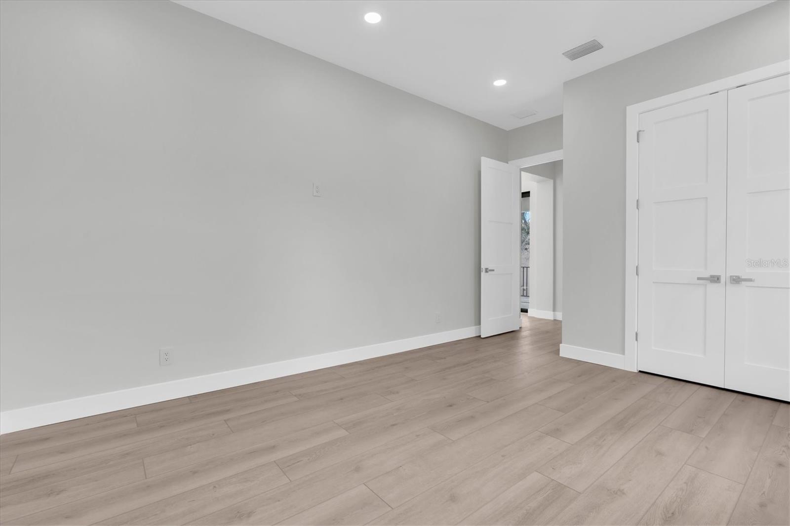 5966 BAYVIEW CIR S — photo 45