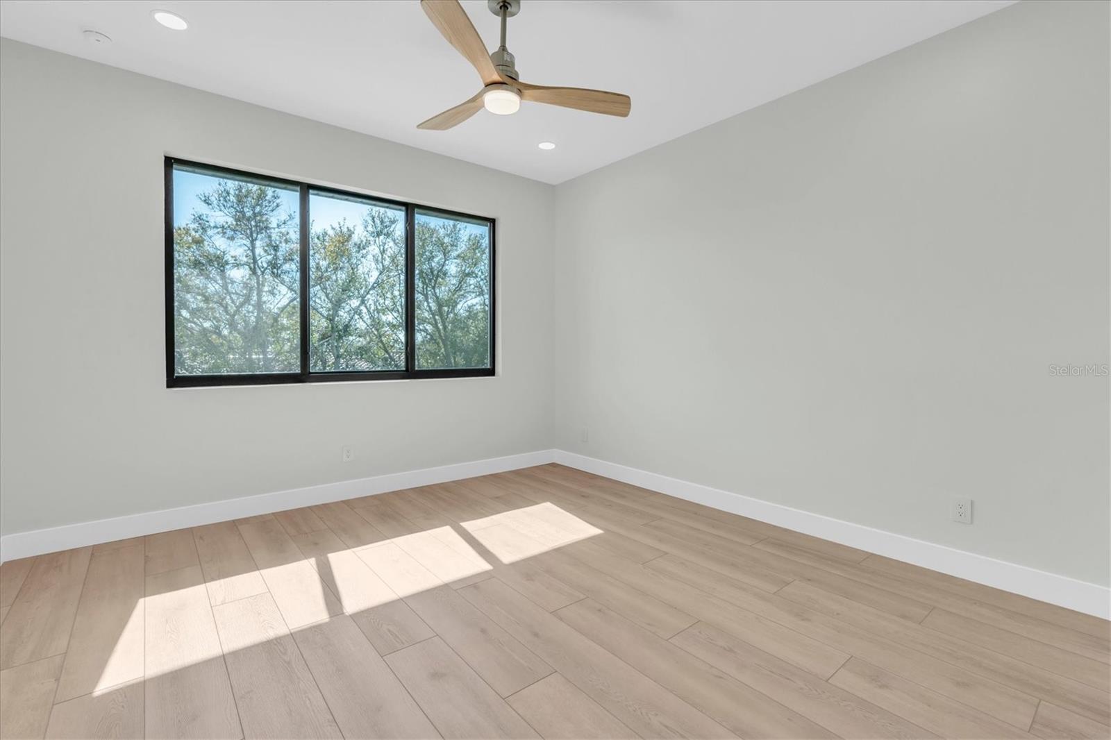 5966 BAYVIEW CIR S — photo 41