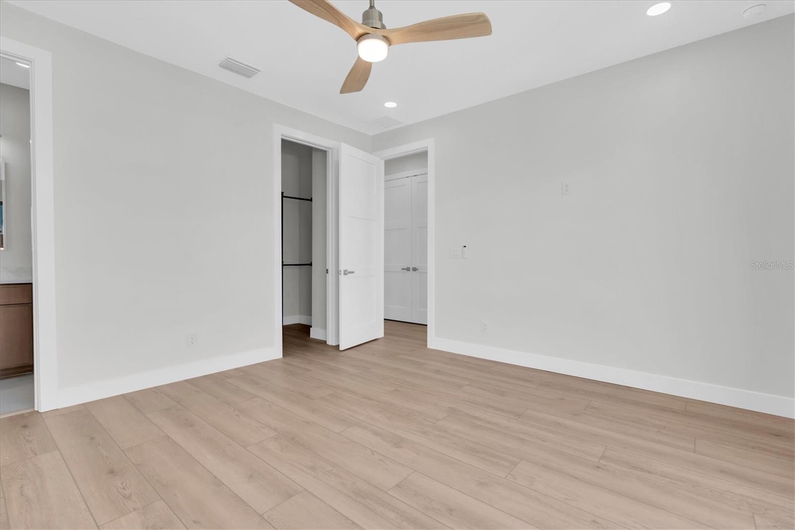 5966 BAYVIEW CIR S — photo 36