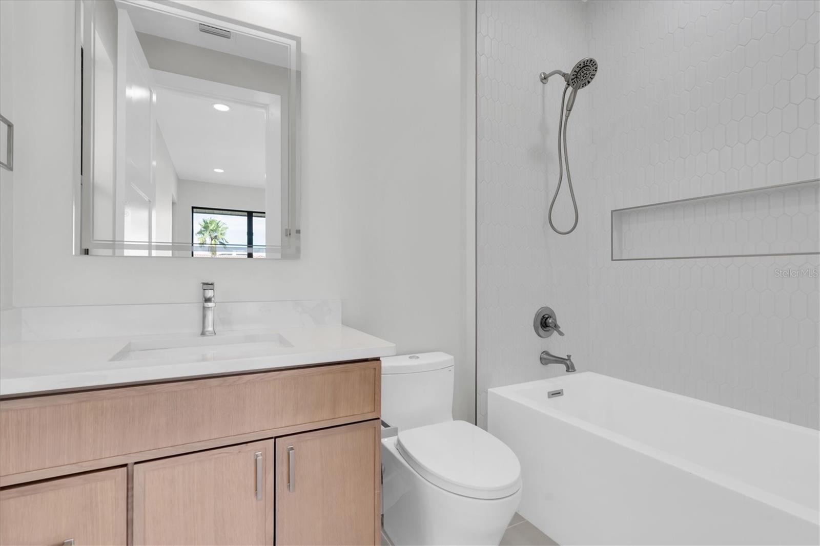 5966 BAYVIEW CIR S — photo 37