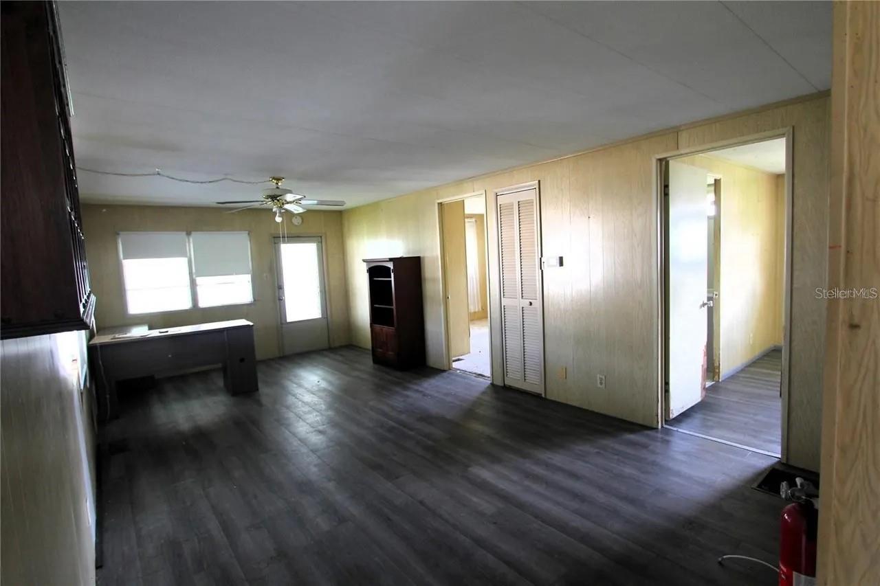 6021 RIDGEWOOD DR — photo 8