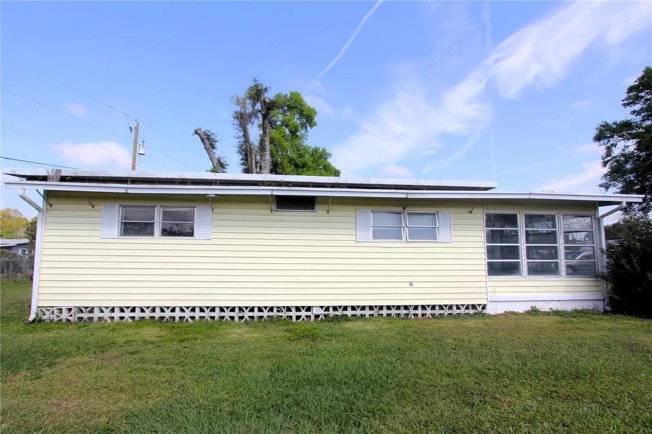 6021 RIDGEWOOD DR — photo 3