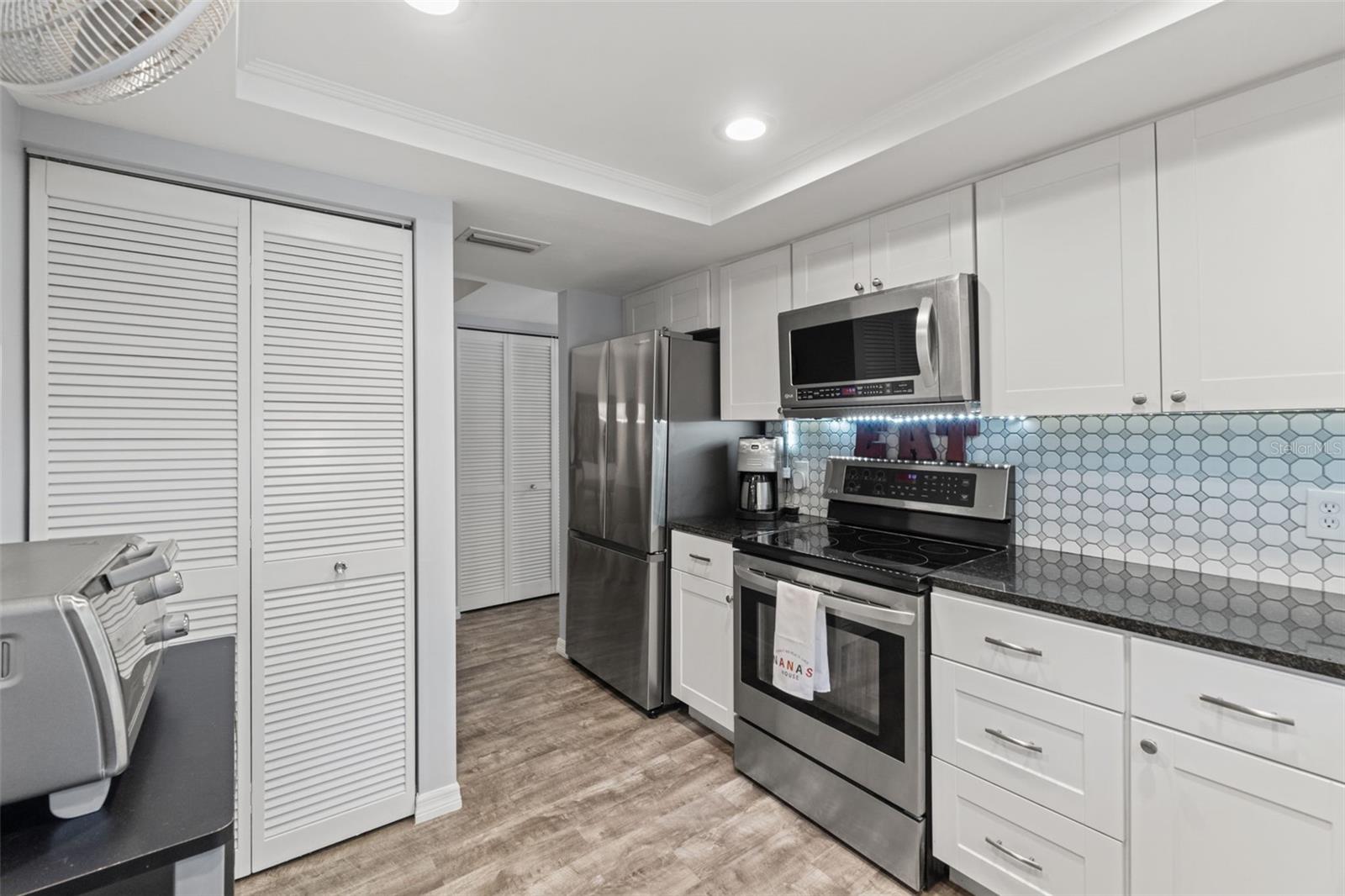 300 S FLORIDA AVE #600F — photo 14