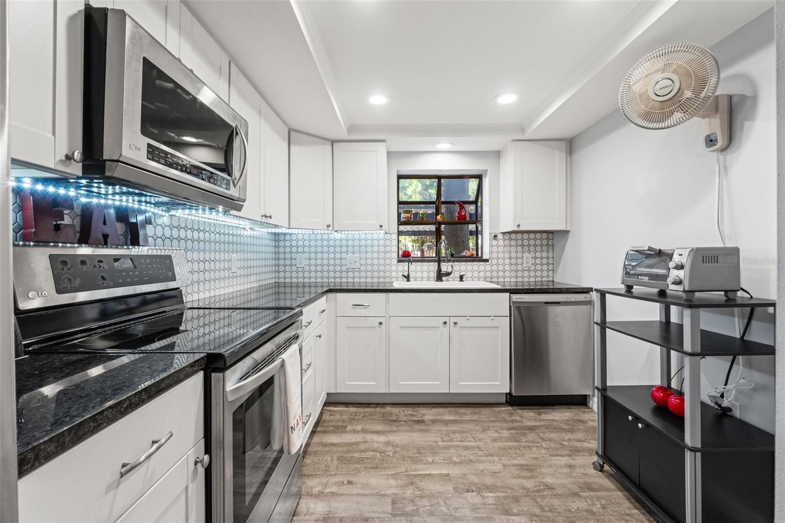 300 S FLORIDA AVE #600F — photo 15