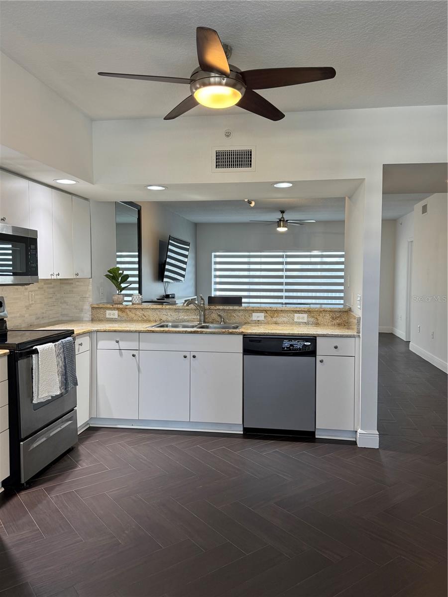 1200 COUNTRY CLUB DR #2405 — photo 27