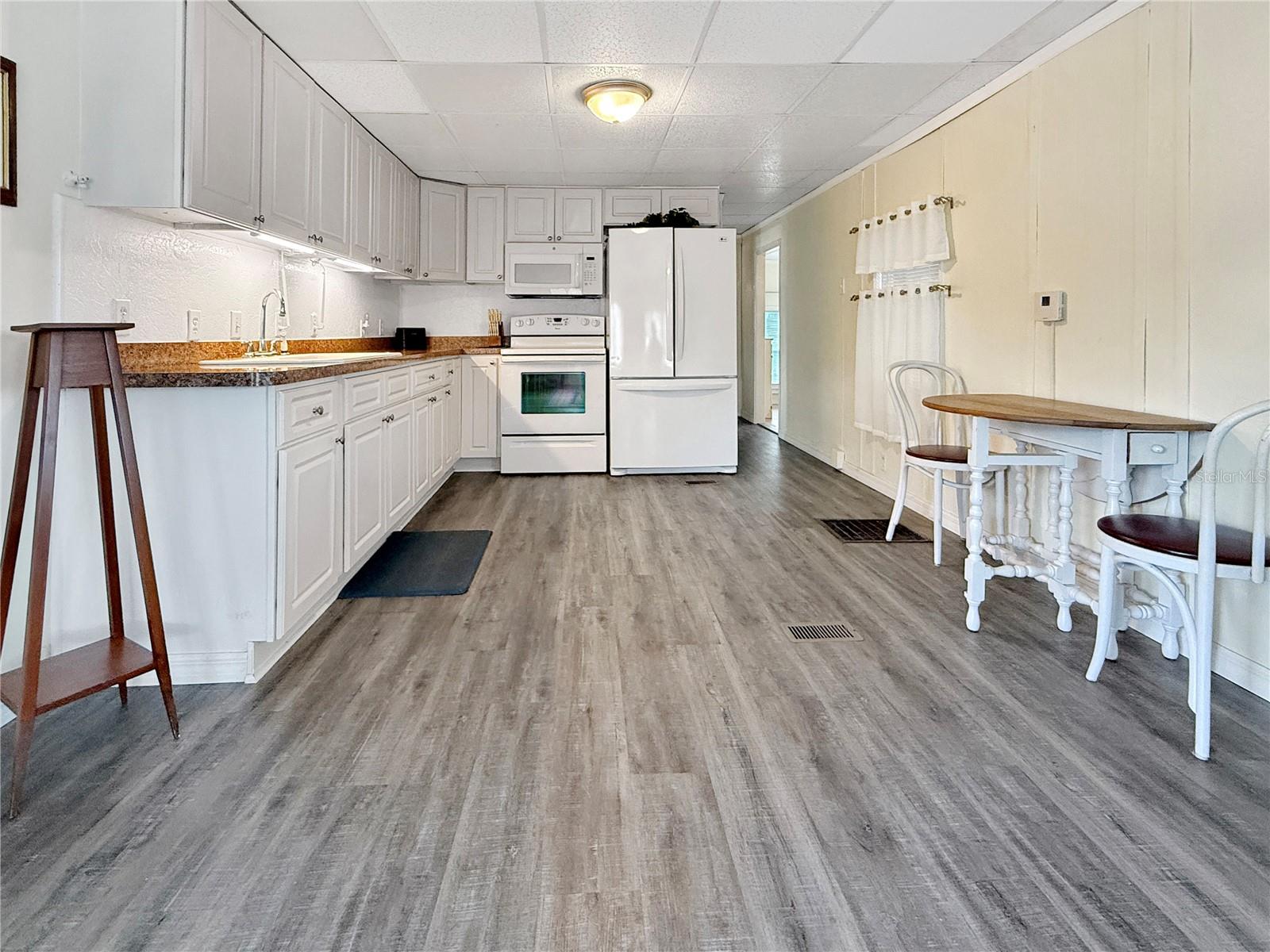 5559 HOLIDAY PARK BLVD — photo 8