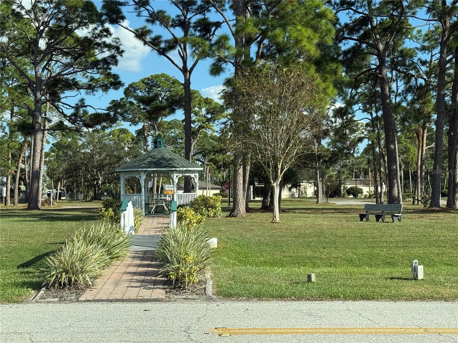 5559 HOLIDAY PARK BLVD — photo 34