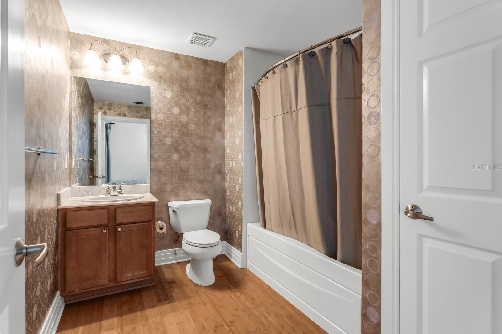 1108 N FRANKLIN ST #605 — photo 25