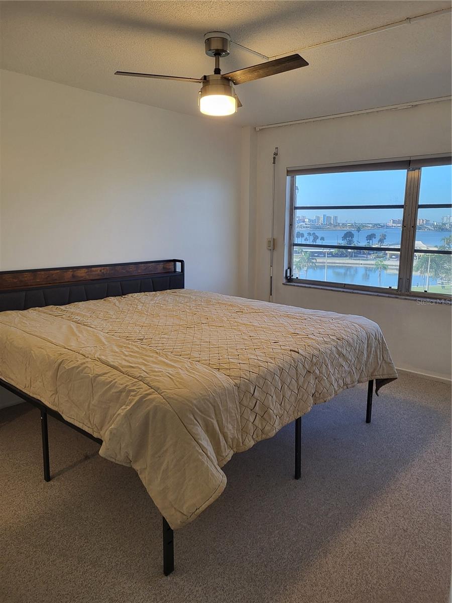 4650 COVE CIR #611 — photo 8