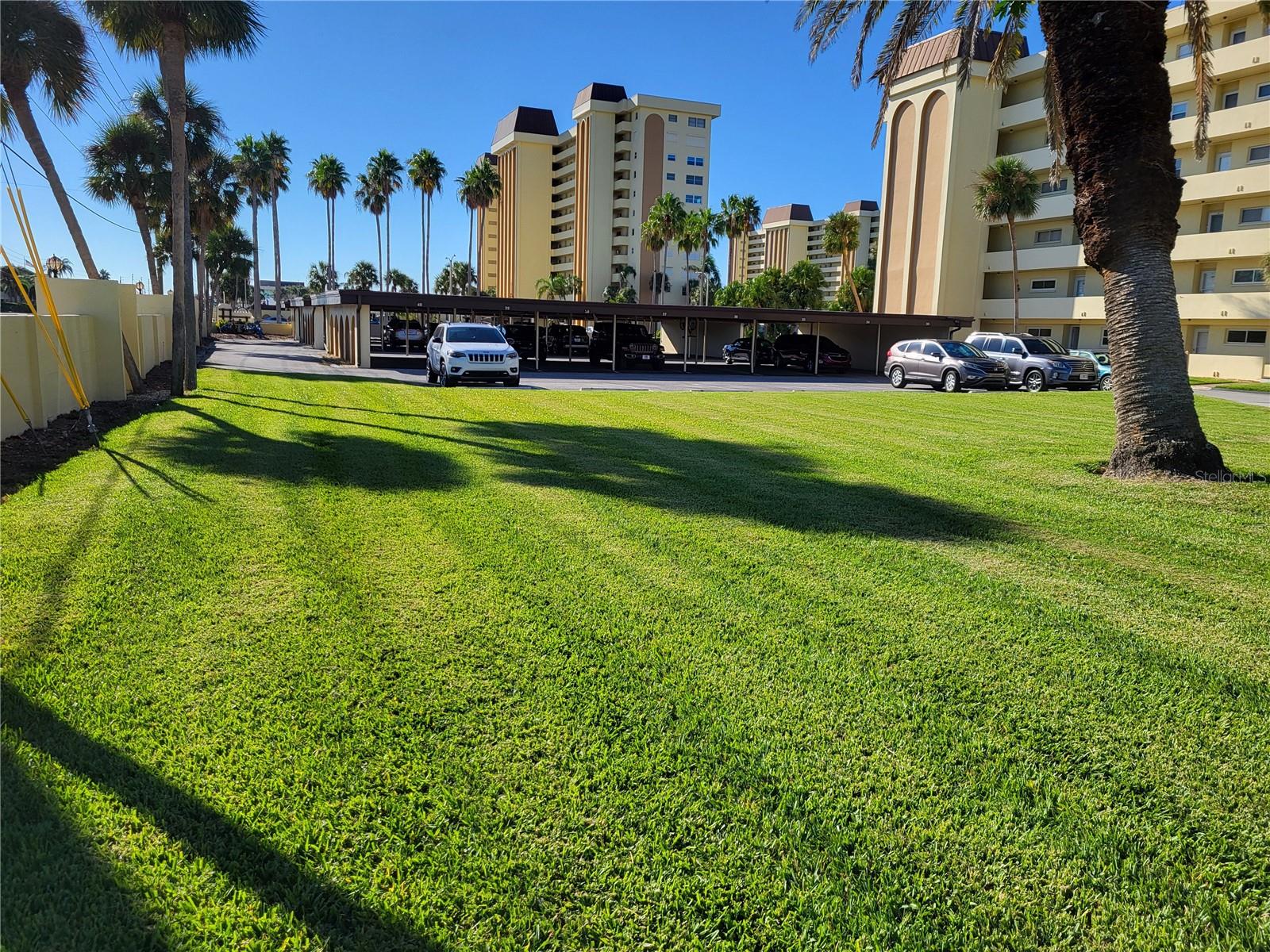 4650 COVE CIR #611 — photo 17