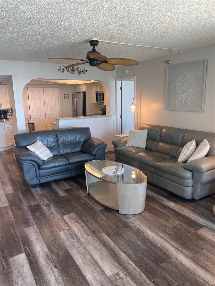 690 ISLAND WAY #1112 — photo 9