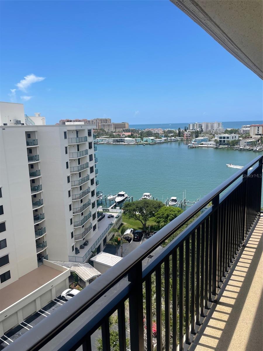 690 ISLAND WAY #1112 — photo 4