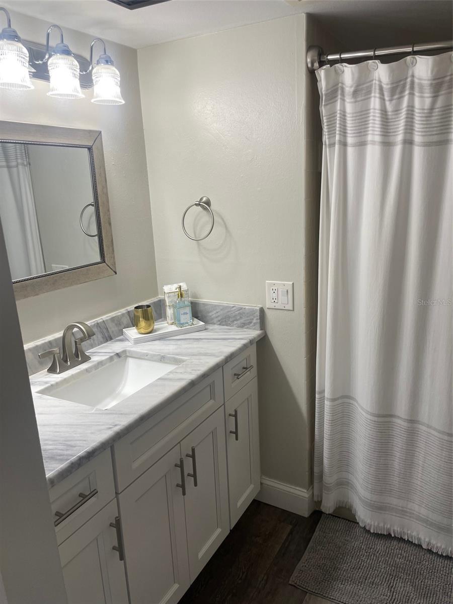 690 ISLAND WAY #1112 — photo 13