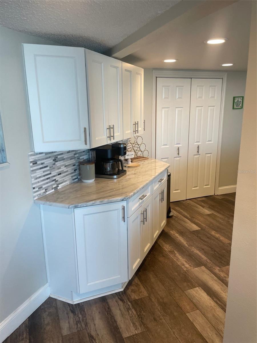 690 ISLAND WAY #1112 — photo 15