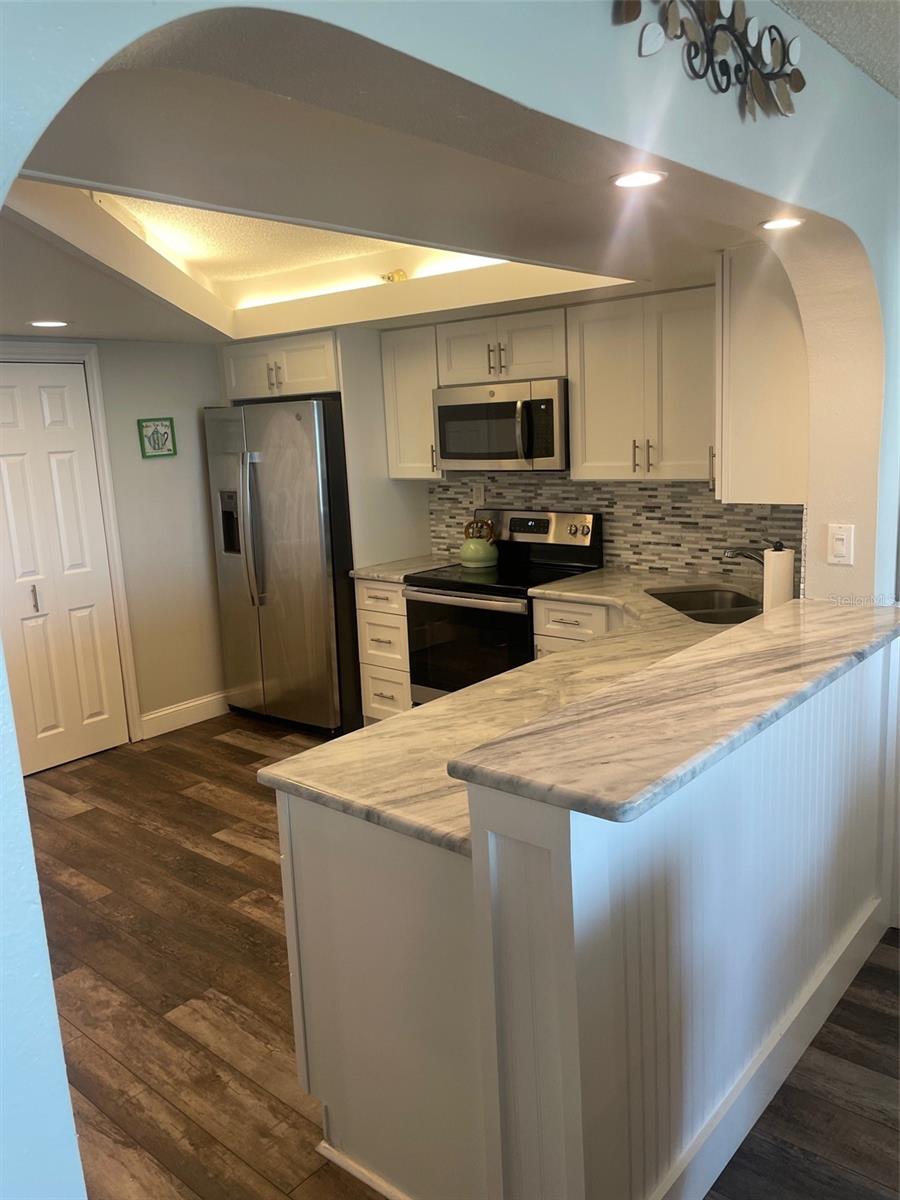 690 ISLAND WAY #1112 — photo 14