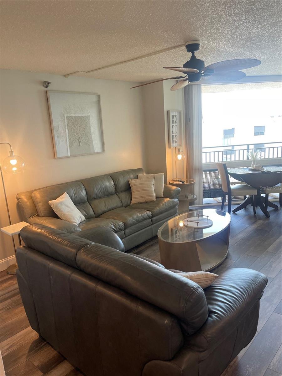 690 ISLAND WAY #1112 — photo 5