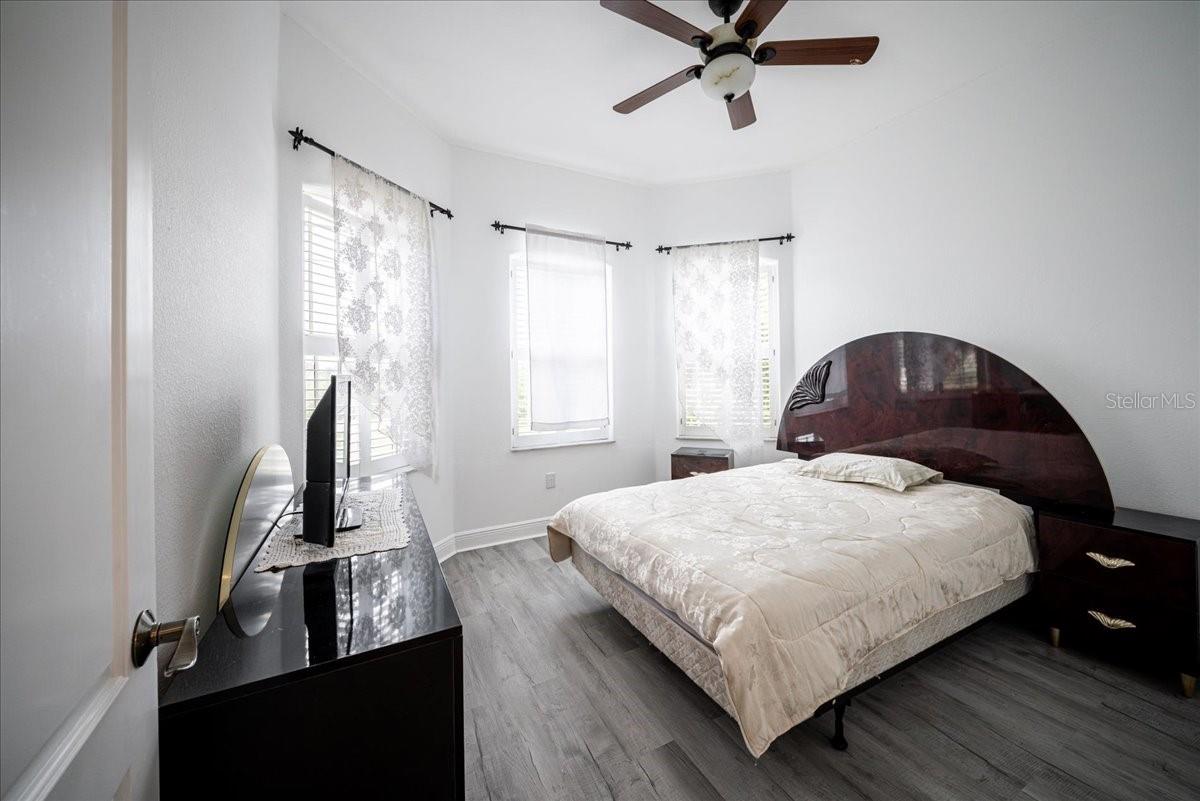 12108 HERNANDO RD — photo 38