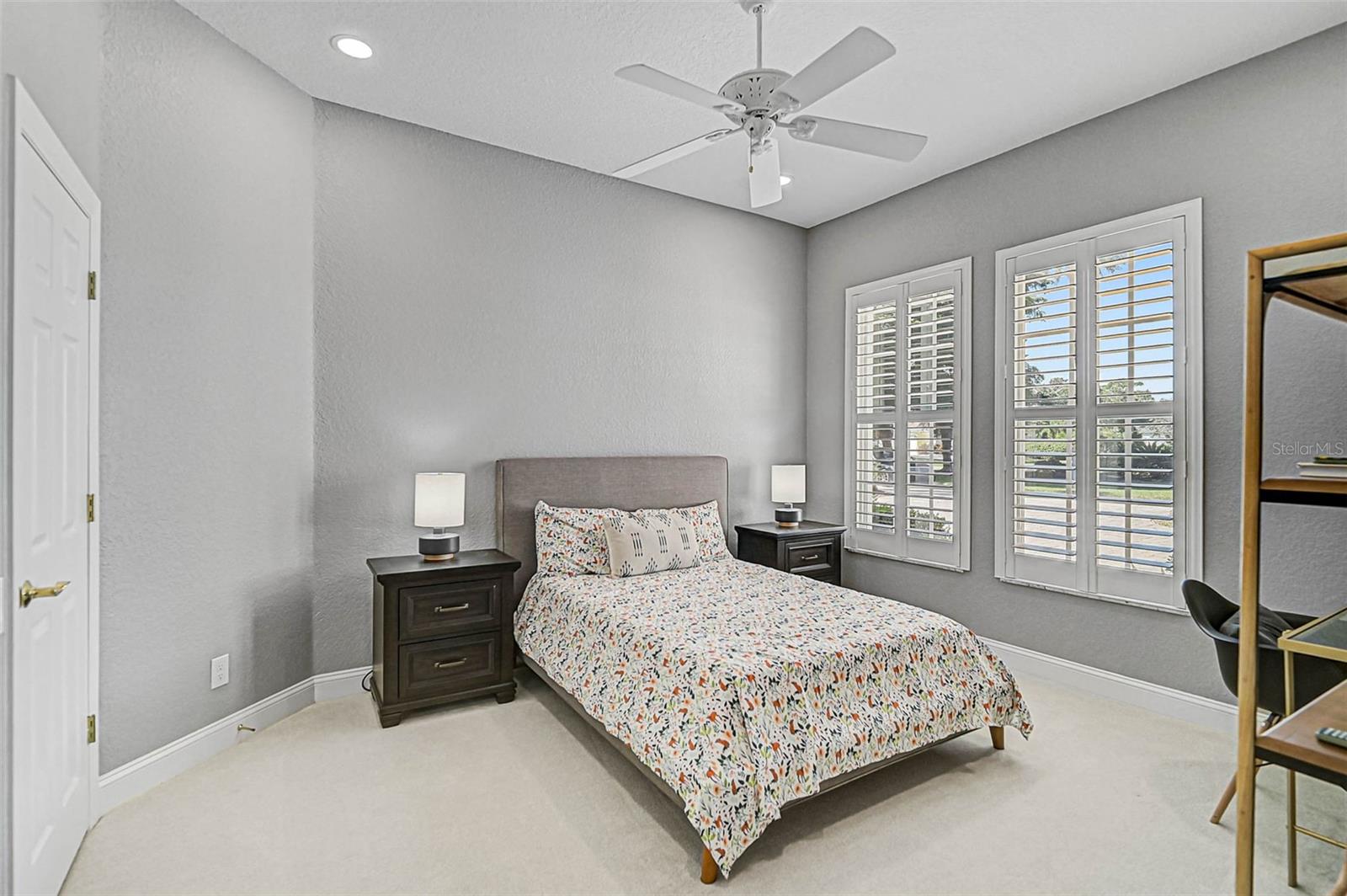 538 DOVE POINTE DR — photo 34