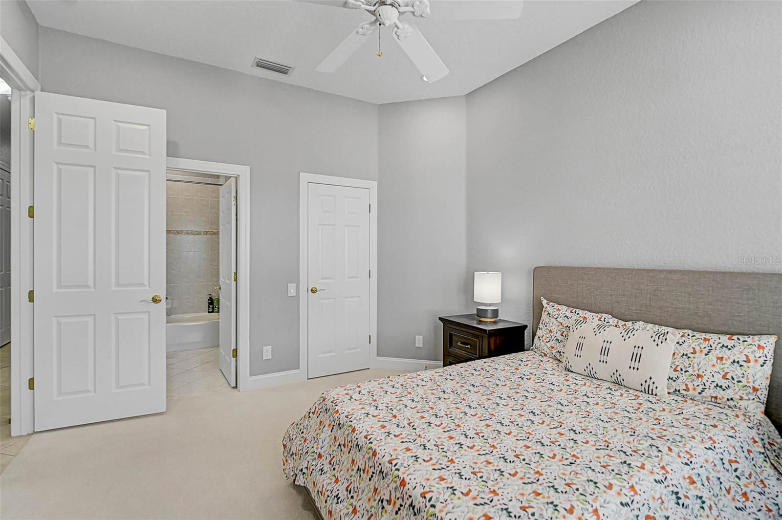 538 DOVE POINTE DR — photo 35