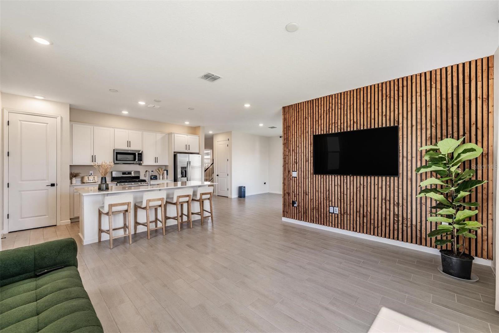 6276 GOLDEN BEACH DR — photo 4