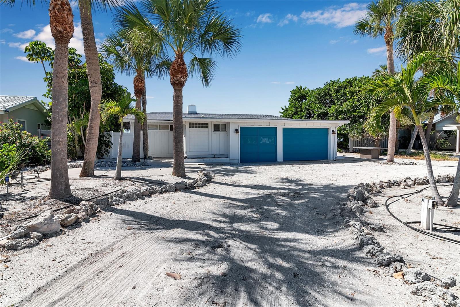 2819 GULF OF MEXICO DR — photo 2
