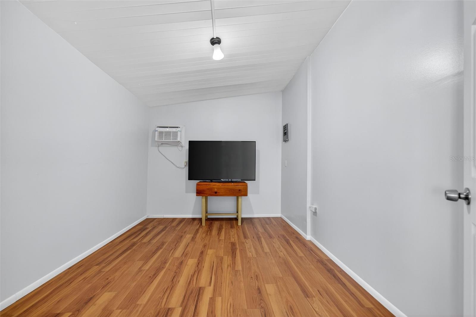 5162 BOCA RATON AVE — photo 10