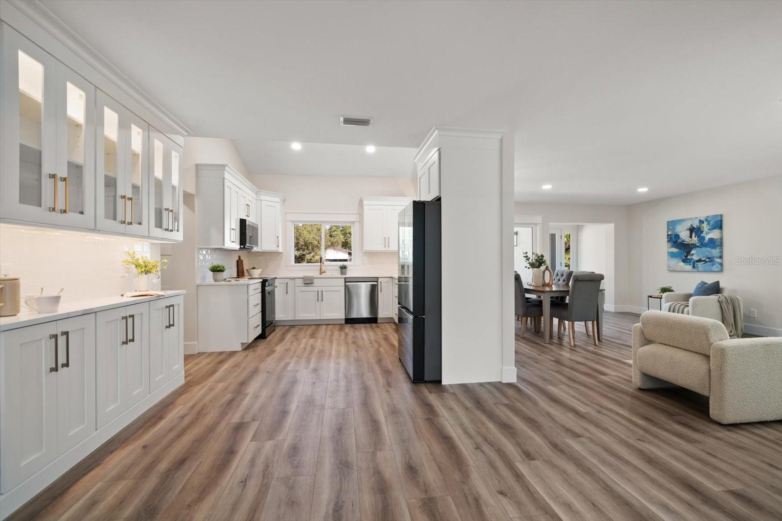 503 POINSETTIA RD — photo 8